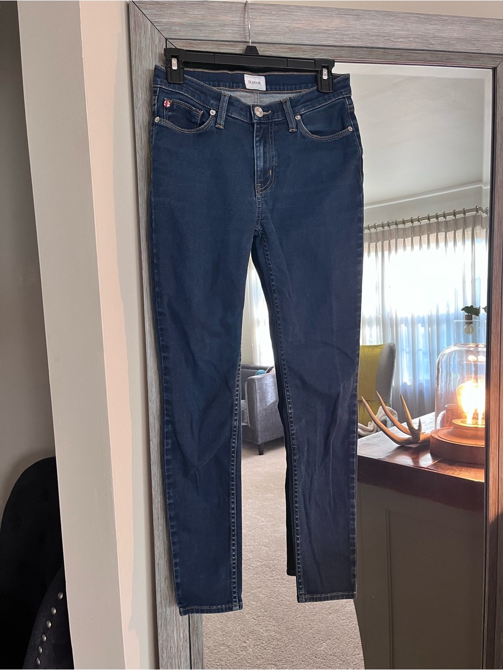 Hudson, 26, Natalie mid-rise skinny dark wash jeans, EUC!!